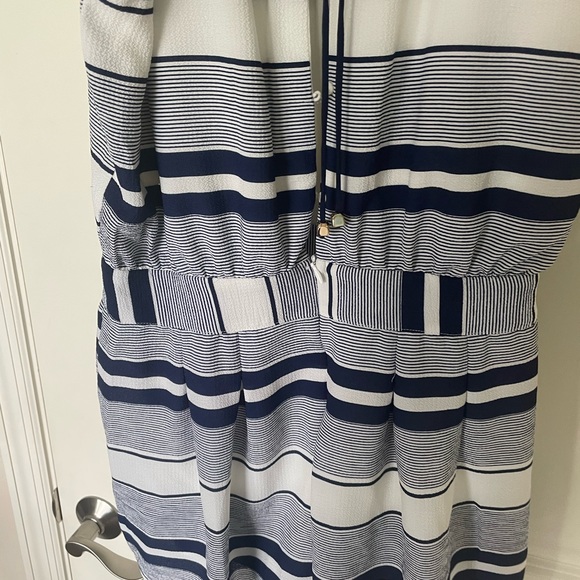 Beautiful striped romper - Picture 4 of 6